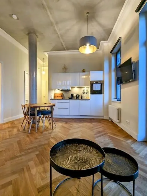 Modern Building With Vertical Garden & 2 Bedrooms Berlín